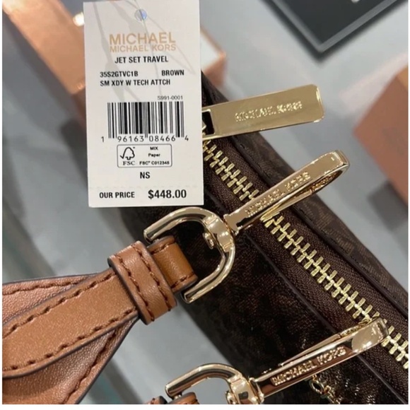 Jet Set Logo Crossbody Bag with Case for Apple Airpods Pro - Picture 4 of 4